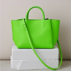 NWT Ampersand As Apostrophe Neon Green Half Tote Chic Bag Architecture Chic Art